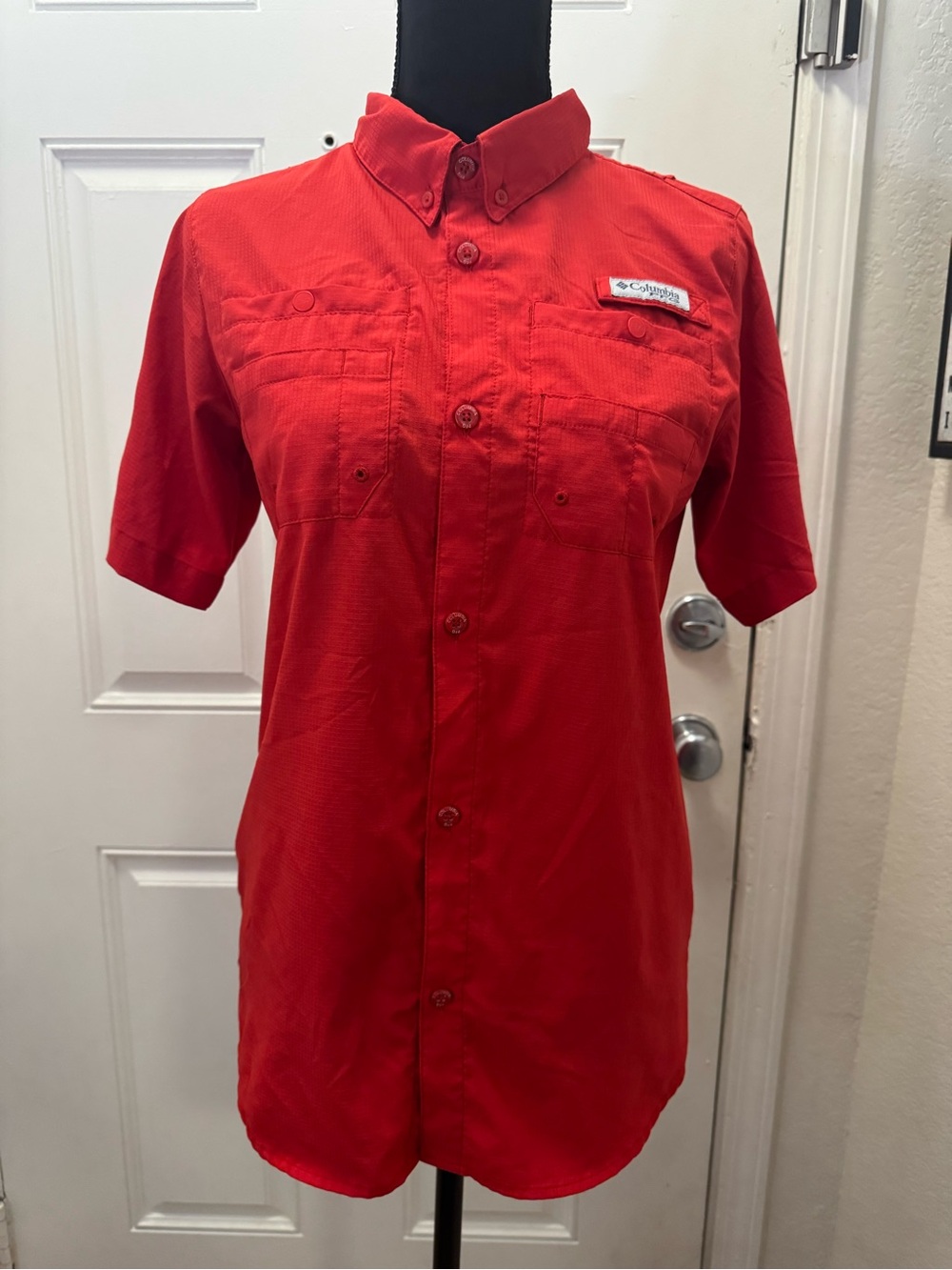 Columbia Red Short Sleeve Button Down Shirt 0423